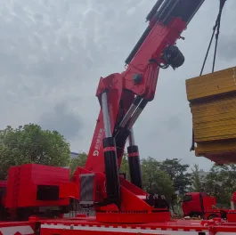 El cilindro abatible principal de Jiaheng impulsa la grúa montada sobre camión con pluma articulada HBQZ SQ8200ZB5 para operaciones de elevación de servicio pesado